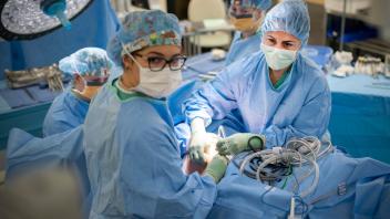 Dr. Bahareh Nejad, Director of Robotic Surgery for UC Davis Health, leads a robotic surgery hysterectomy and fibroid removal.