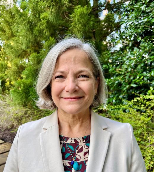 Gloria D Hayes